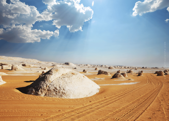 The White Desert in Egypt - A Complete Guide for First-Time travelers